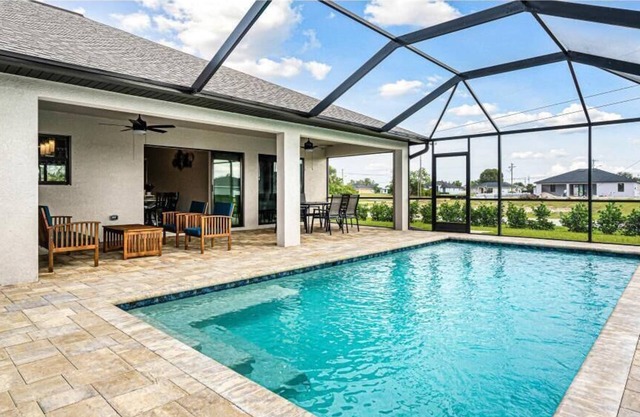 The Salty Cape -Newly Constructed Private Pool Home