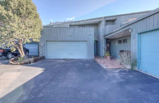 The Sandia House - An Irvie Home