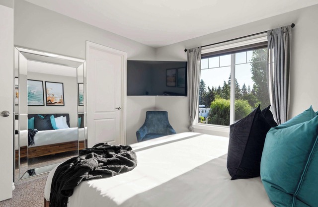 The Saturday | Perfect for Large Groups! | BBQ |