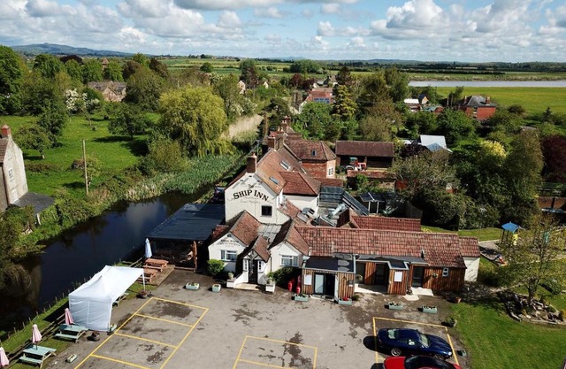 The Ship Inn - Self Catering Accommodation