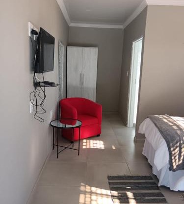 The Space Guesthouse Mondlo