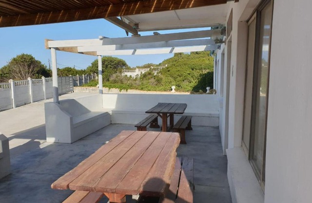 The Summer Place - Arniston Waenhuiskrans