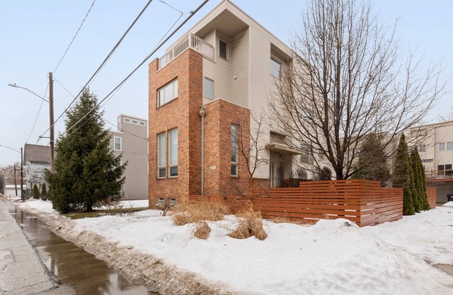 The Summit On Sixth Street-LUXURY MODERN 4BR Home