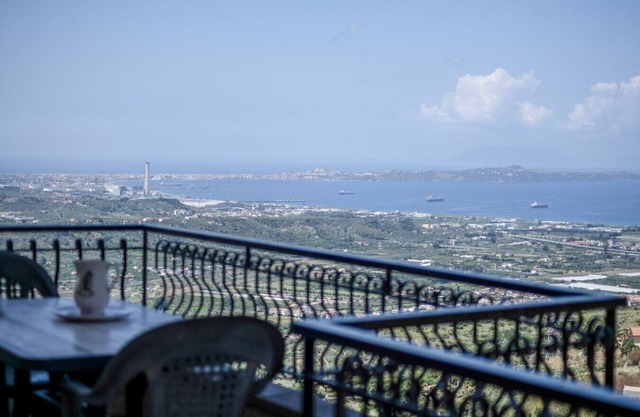 The Templar's Refuge - Knight Apartment