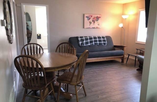 The Traveler - Apt Near Hospital, Wind Farm