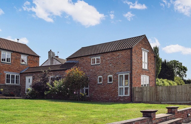 The views from this property are simply stunning, come and see for yourself.