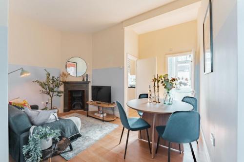 The Wandsworth Haven l 2-Bed Family Apartment