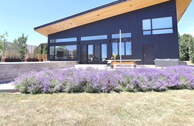 The Wave House | Waterfront, Pool, Sauna