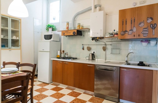 Τhe welcoming Rocchetto residence at 25m from P. Erbe