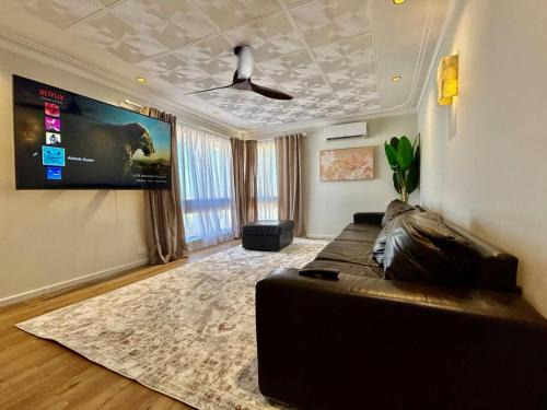 The Wildflower- Luxury Home Stay