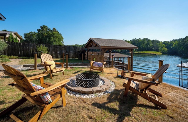 The Woodshed! Hot Tub | Waterfront | Fire Pit