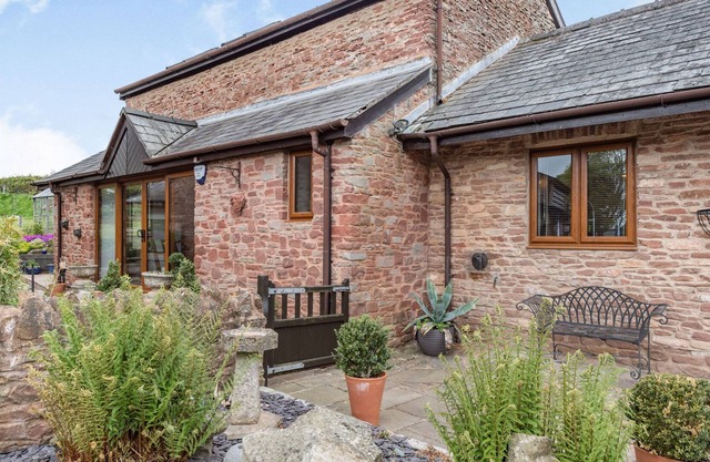 THE WREN'S NEST, family friendly, with a garden in Ross-On-Wye