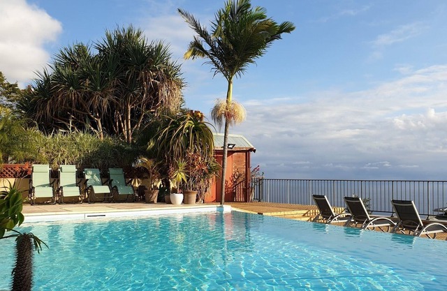 The Ylang Ylang **** Studio comfort, sea view, pool & spa