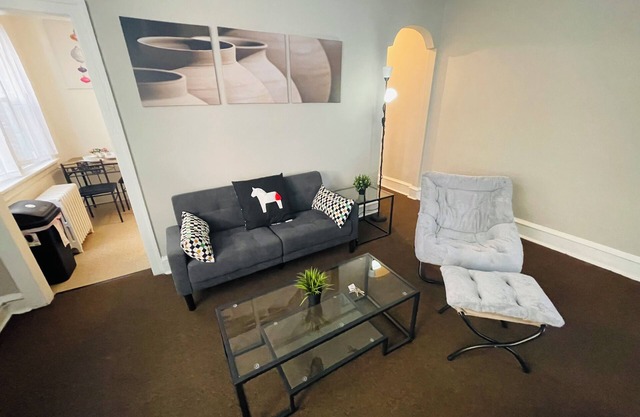 This apartment is a 1 bedroom(s), 1 bathrooms, located in Glenside, PA.