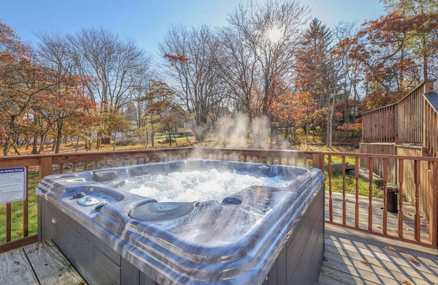 This house is a 3 bedroom(s), 2 bathrooms, located in Albrightsville, PA.