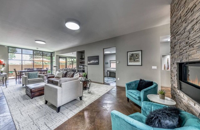 This Is It!-Gorgeous Southwest Modern Luxury!