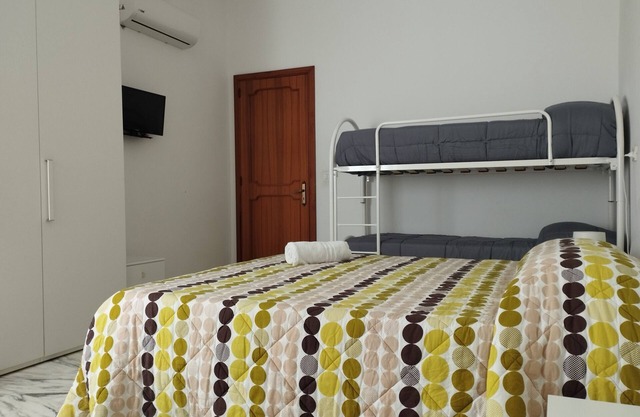 Thomas'home, Room A Cir: TRS-IT-SIC-17432