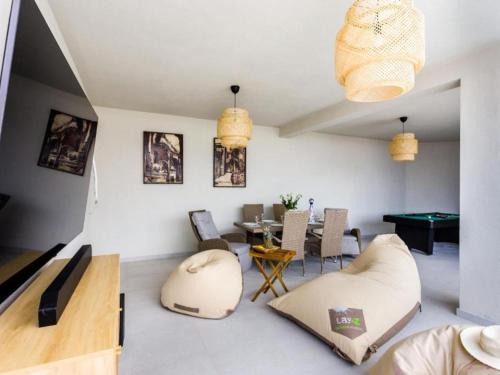 Three-Bedroom Penthouse Apartment