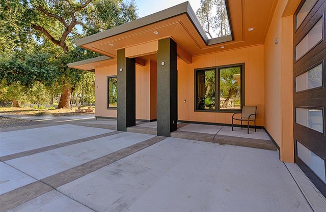 Three Bedroom River Access