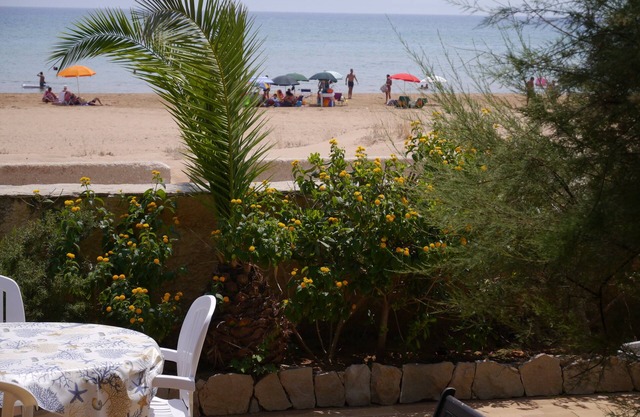 three fountains on the sea wi-fi