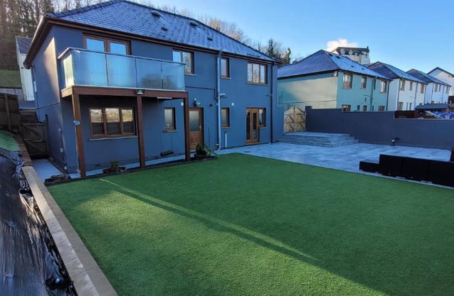 Tides Reach - 3 Bedroom Holiday Home - Llanreath - Pembroke Dock