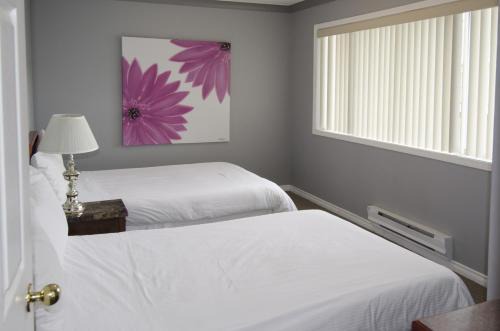 Tiki Shores Inn & Suites