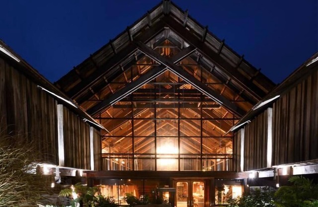 Timber Cove Resort