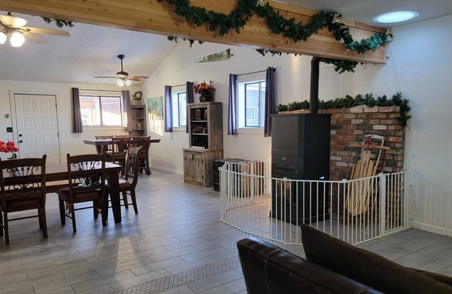 Timberline escape! Close to the forest, yet not far from town!