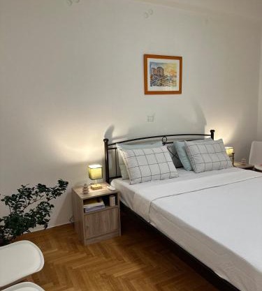 Timeless Thissio Home