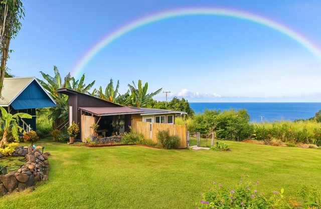 Tiny Cottage 1 Bed Ensuite Bath Sunrise Ocean View, Farm Cottage W/Sunrise & Ocean Views