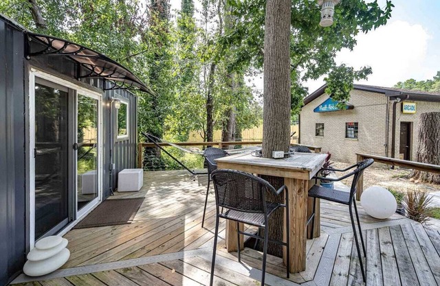 Tiny House & Huge Arcade Near Six Flags Over Georgia - Clothing Optional