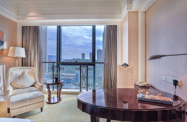 Tonglu World Trade SSAW Boutique Hotel