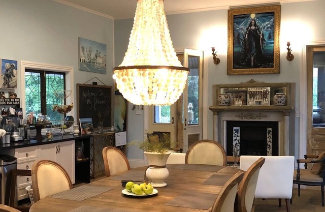 Tooraloo Heritage Farm Stay