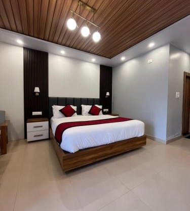 Toorsa Riverside Resort