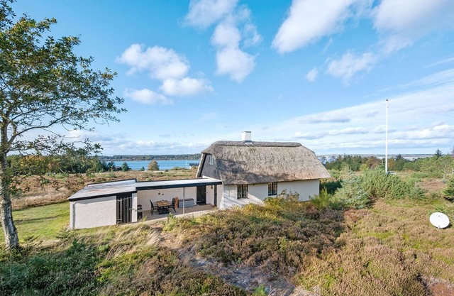 "Tordis" - 300m to the fjord by Interhome