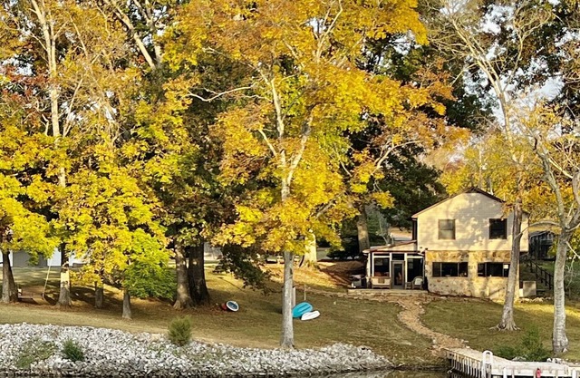 TOTAL RELAXATION at this lakefront cabin with private dock!