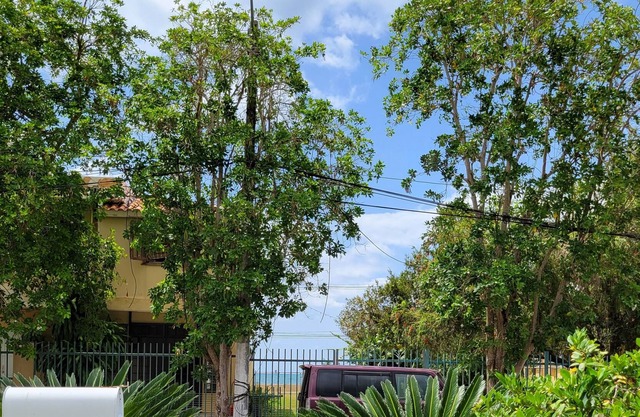 Tranquil 3 Bedroom Water Front House - 5 minutes from beach!