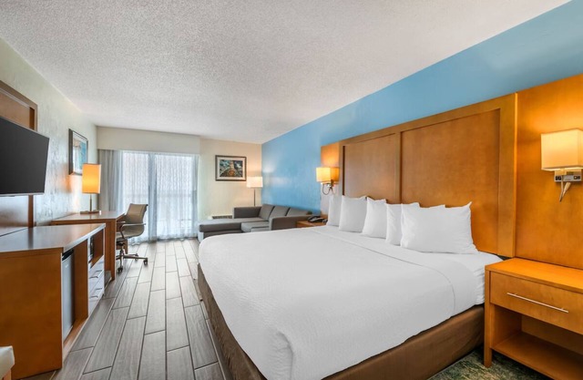 Tranquil Beachfront Stay | Unwind or Explore—Adventure Awaits by the Sea