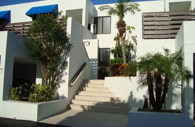 Tranquil Getaway In A Tropical Paradise