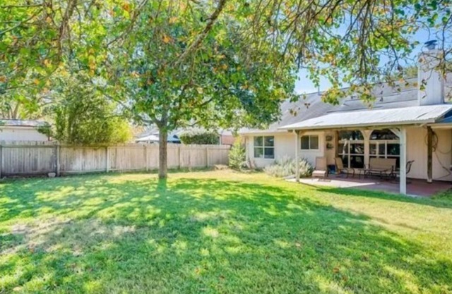 Tranquil, Spacious Retreat - close to Austin and Round Rock!
