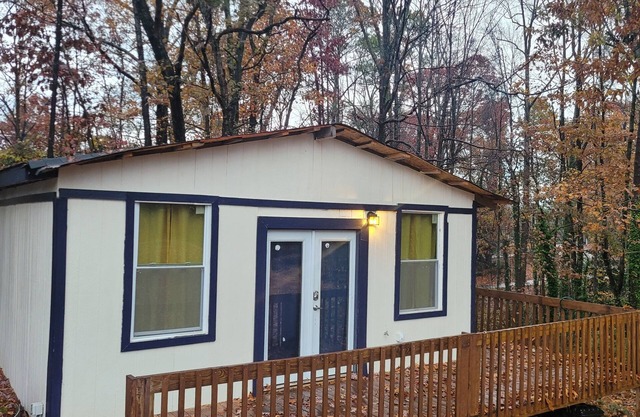 Tranquil Tiny Home Retreat with Modern Comforts in Cobb County