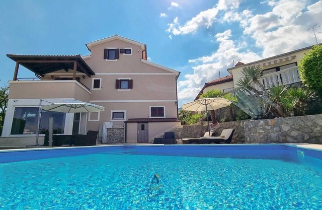 Tranquil Villa Lora: Retreat by Opatija just 150m from the Beach"