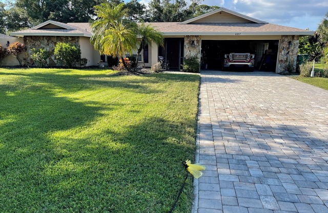 Tranquility in Sarasota Florida 3-bedroom house in charming Sarasota