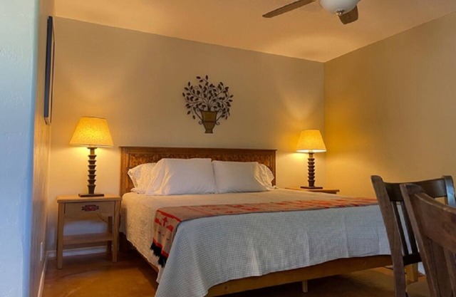 Tranquilo Guest Suite in the North Valley, close to I-40 and Old Town