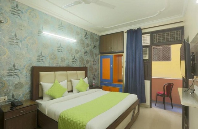 Transit Stay Near IGI Airport