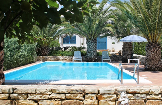 Trapani, Marinella di Selinunte, Beautiful Villa with Sea View and Pool