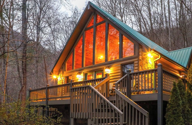 Tree-Lined Cabin w/Hot Tub & Deck in Bryson City