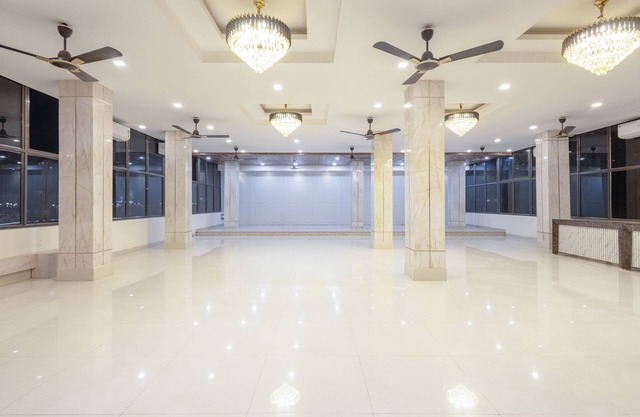 Treebo Royal Palace, Zoo Road