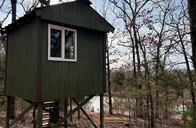 Treehouse - Great Overnight Getaway for Peace & Quiet