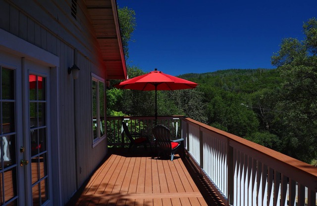 Treeview Villa - Good Dogs Welcome!